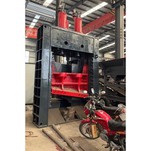 Cneifiwch Gantri Hydrolig ar gyfer Torri Metel Dyletswydd Trwm-